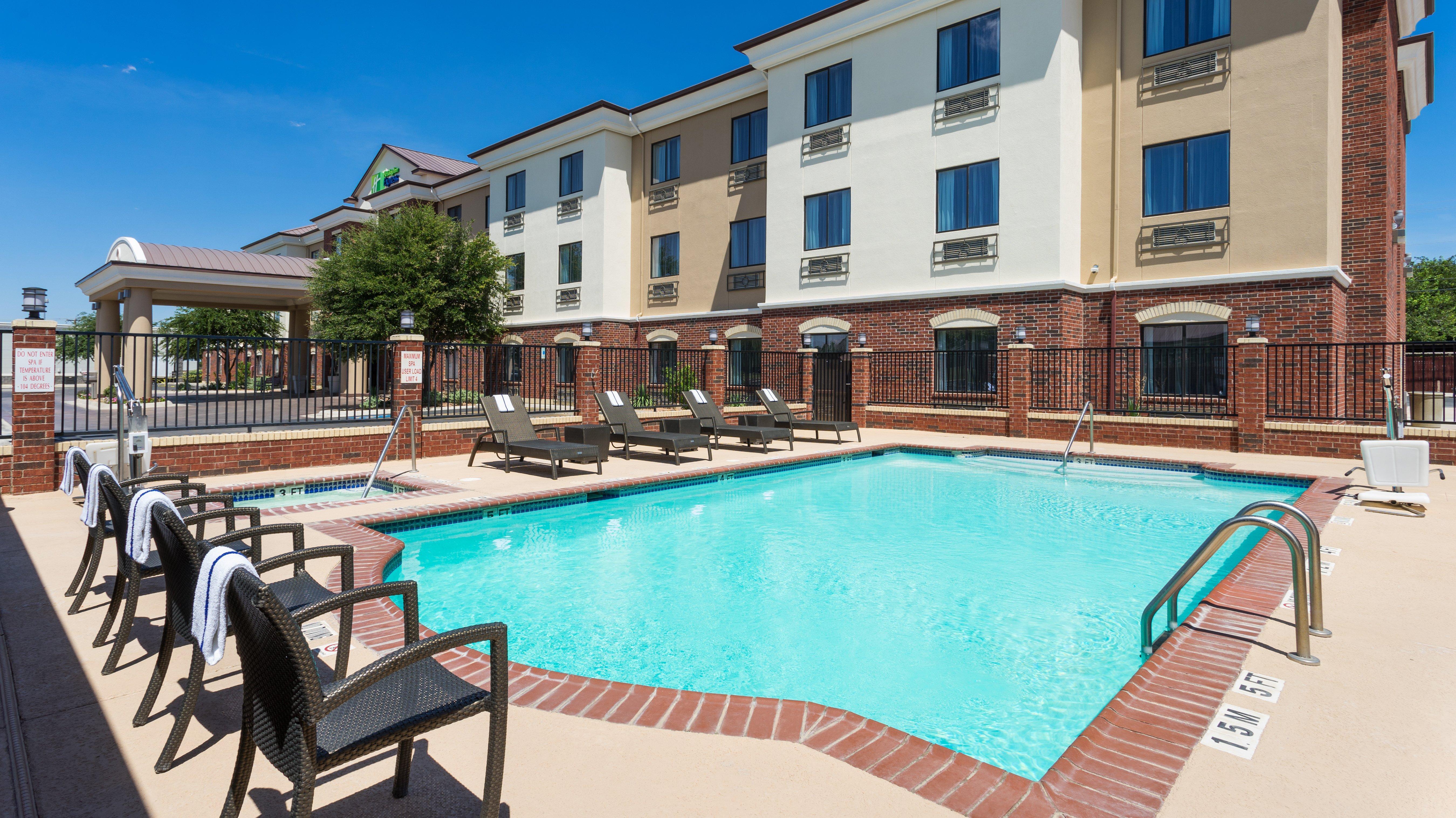 Holiday Inn Express & Suites Midland Loop 250 By Ihg Exterior photo